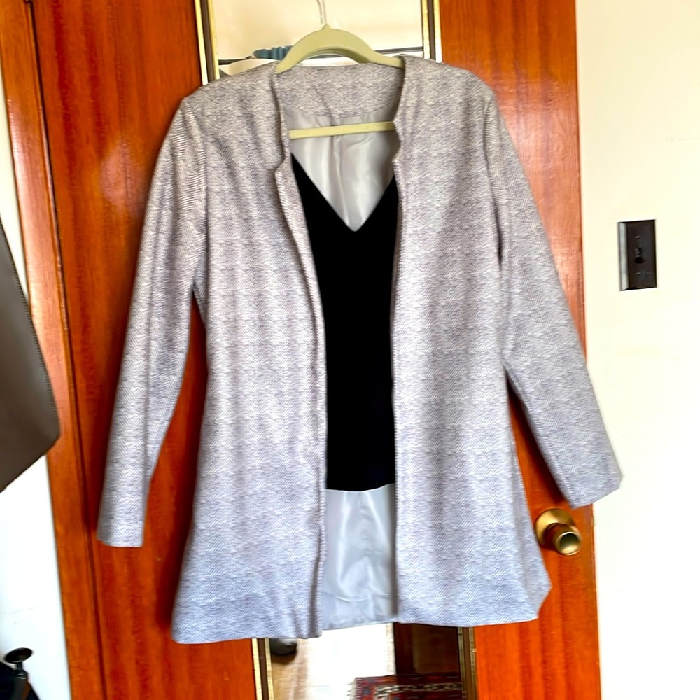 Women’s grey blazer